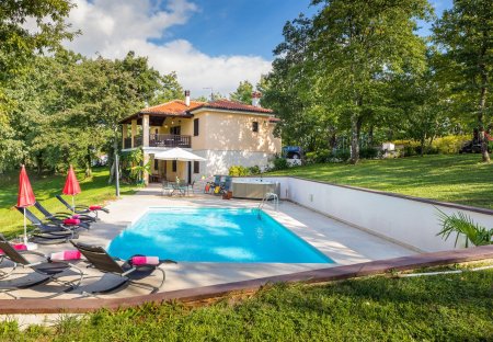 Villa in Juršići, Croatia