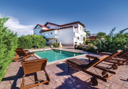 Villa in Debeljak, Croatia