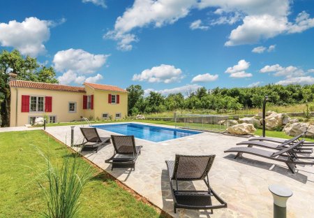 Villa in Semić, Croatia