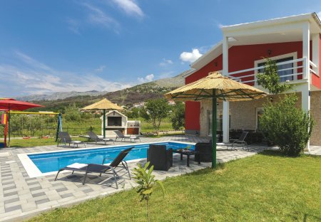 Villa in Srinjine, Croatia