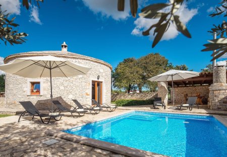 Villa in Juršići, Croatia