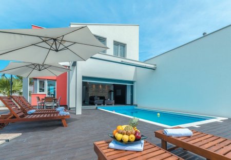 Villa in Vrsi, Croatia