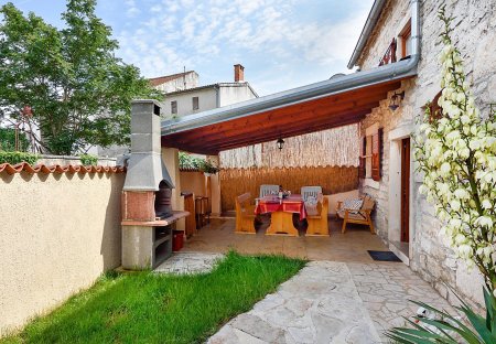 Villa in Peruški, Croatia