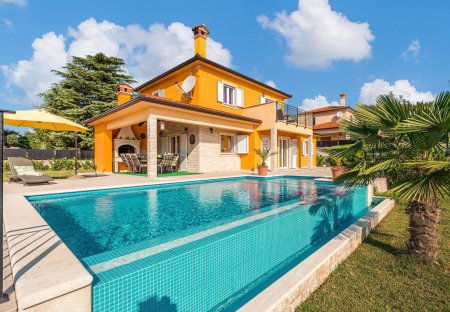 Villa in Nedešćina, Croatia