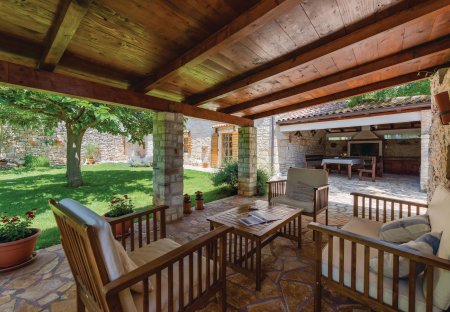 Villa in Orbanići, Croatia