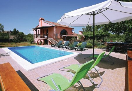 Villa in Kujići, Croatia