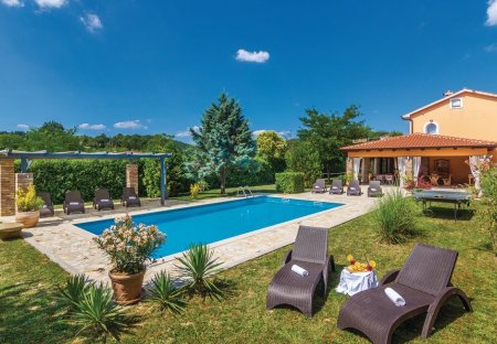 Villa in Cerovlje, Croatia