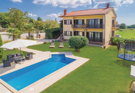 Villa in Orihi, Croatia