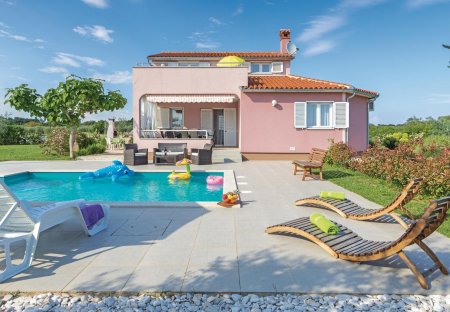 Villa in Muntić, Croatia