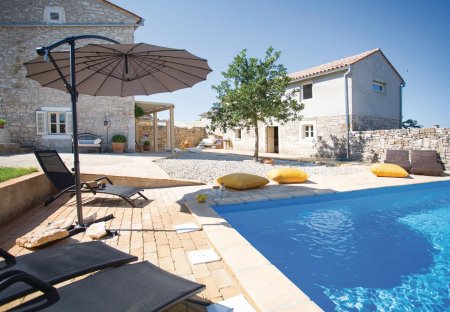 Villa in Režanci, Croatia