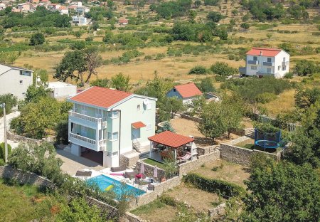 Villa in Srinjine, Croatia