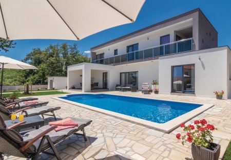 Villa in Marceljani, Croatia