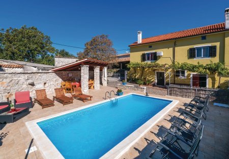 Villa in Puntera, Croatia