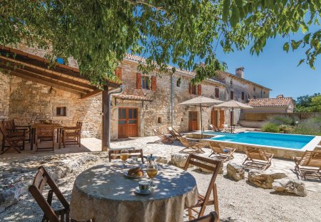 Villa in Režanci, Croatia