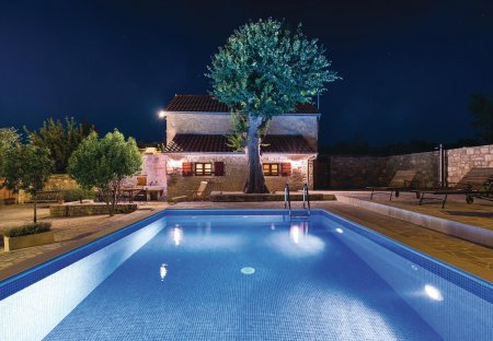 Villa in Pridraga, Croatia