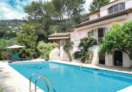 Villa in Le Tignet, the South of France