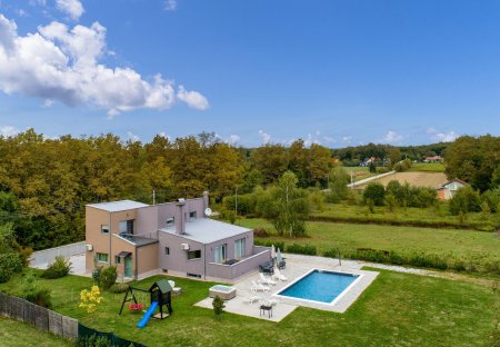 Villa in Bratina, Croatia