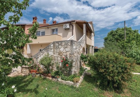 Apartment in Muntić, Croatia