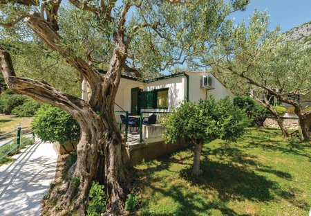Villa in Klek, Croatia