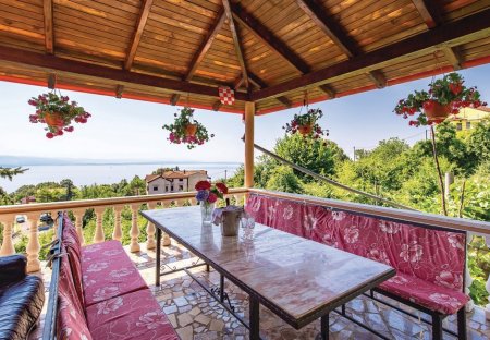 Apartment in Bregi, Croatia