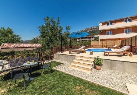 Apartment in Kaštel Sućurac, Croatia