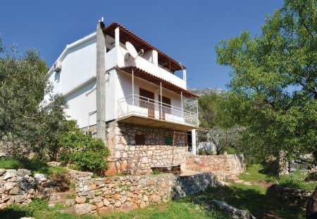Studio Apartment in Ivan Dolac, Croatia