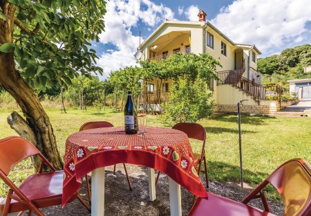 Studio Apartment in Vintijan, Croatia