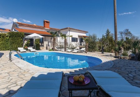 Apartment in Matohanci, Croatia