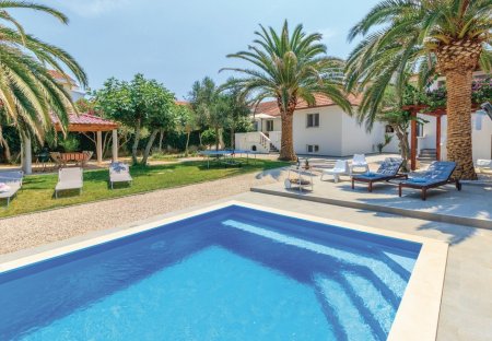 Villa in Ždrelac, Croatia
