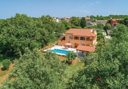 Villa in Heraki, Croatia