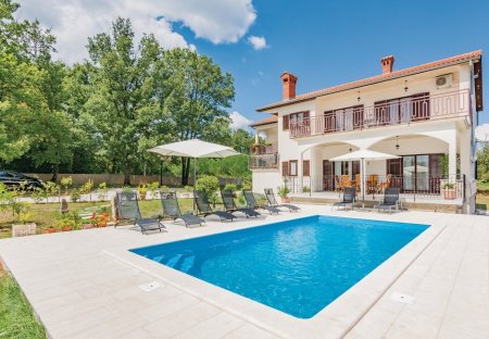 Villa in Montovani, Croatia