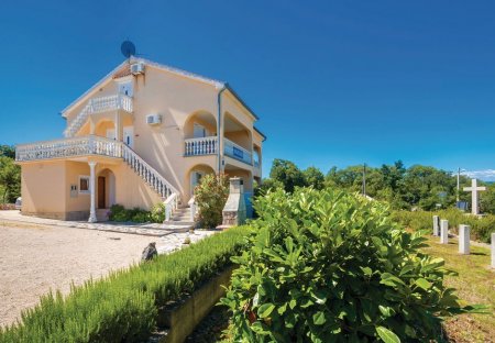 Apartment in Rasopasno, Croatia