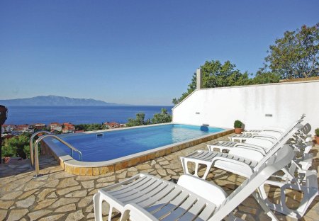 Studio Apartment in Podaca, Croatia