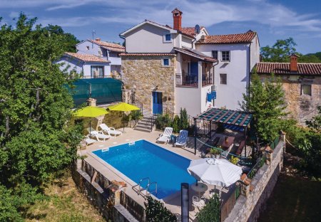 Villa in Karojba, Croatia