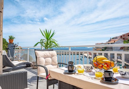 Apartment in Čara, Croatia