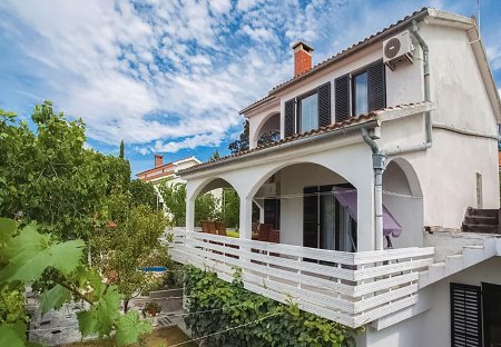 Apartment in Pinezići, Croatia