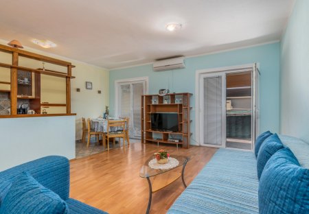 Apartment in Pinezići, Croatia