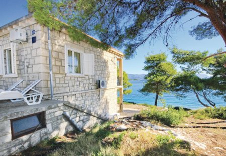Apartment in Lumbarda, Croatia