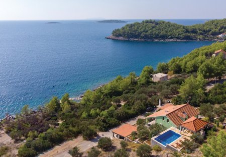 Apartment in Karbuni, Croatia