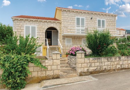 Apartment in Račišće, Croatia