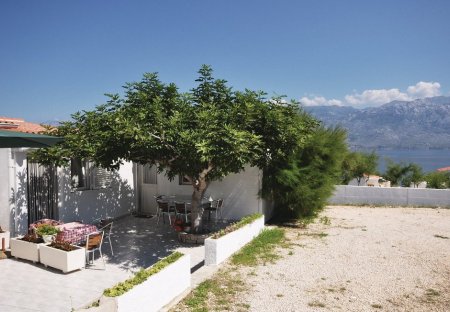 Apartment in Ražanac, Croatia