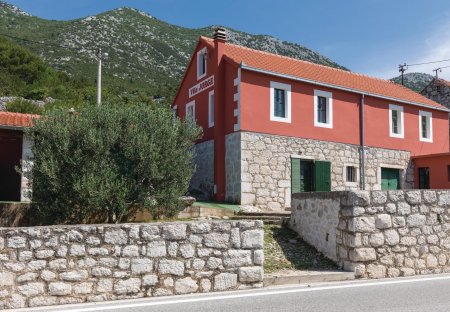 Villa in Baćina, Croatia