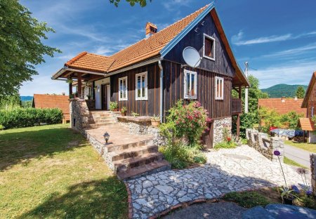 Villa in Plemenitaš, Croatia