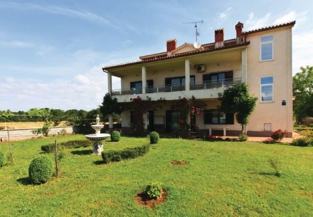 Apartment in Muntić, Croatia