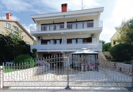 Apartment in Oštro, Croatia