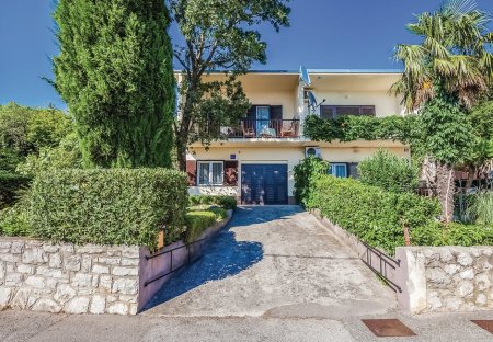 Apartment in Oštro, Croatia
