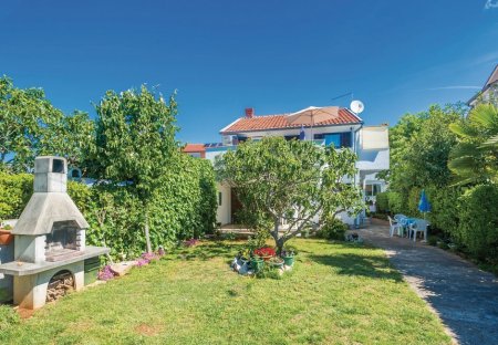 Apartment in Vantačići, Croatia