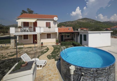 Villa in Vrsine, Croatia