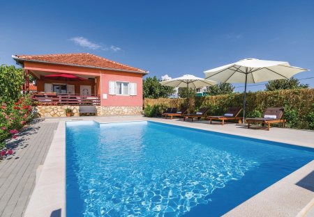 Villa in Debeljak, Croatia