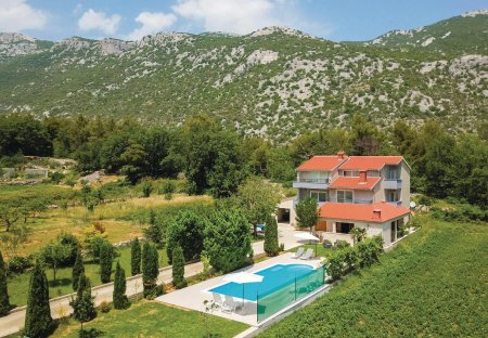 Apartment in Ostrvica, Croatia